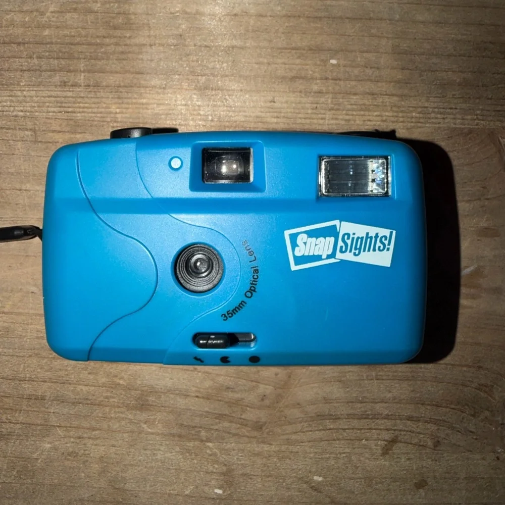 Blue‎ Film Camera